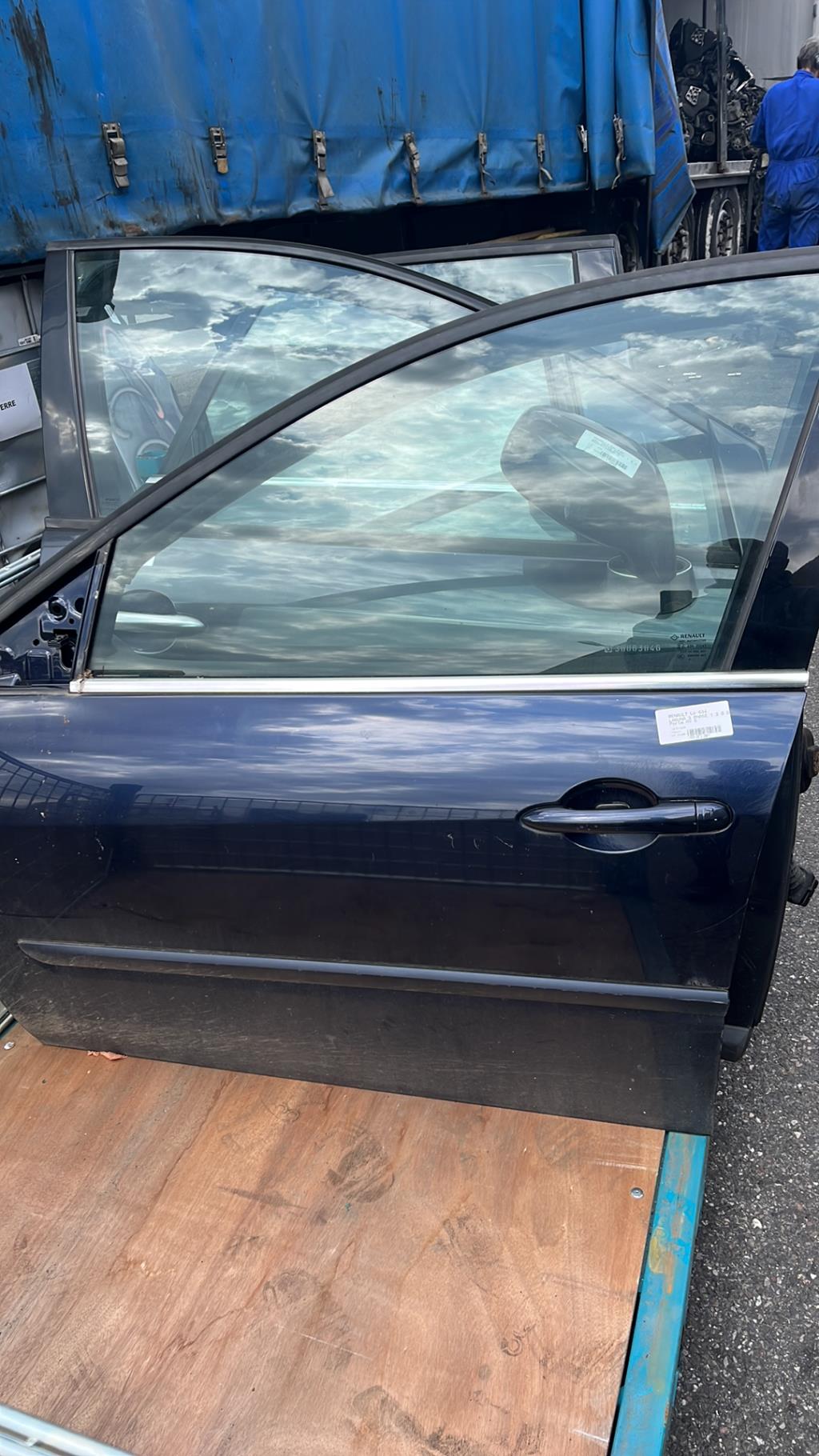 Porte avant gauche RENAULT LAGUNA 3 PHASE 1 Diesel - 1