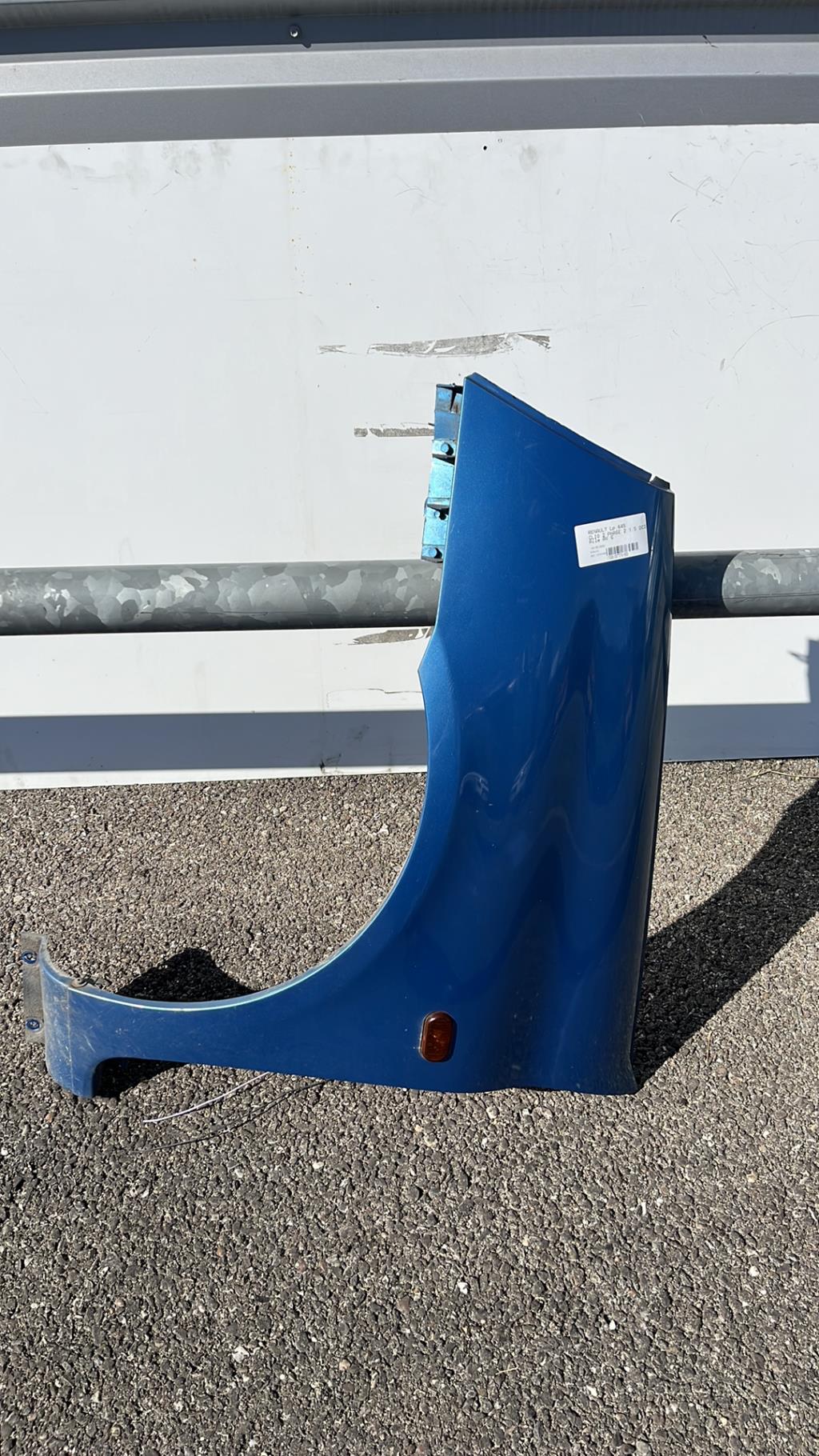 Aile avant gauche RENAULT CLIO 2 PHASE 2 Diesel - 1