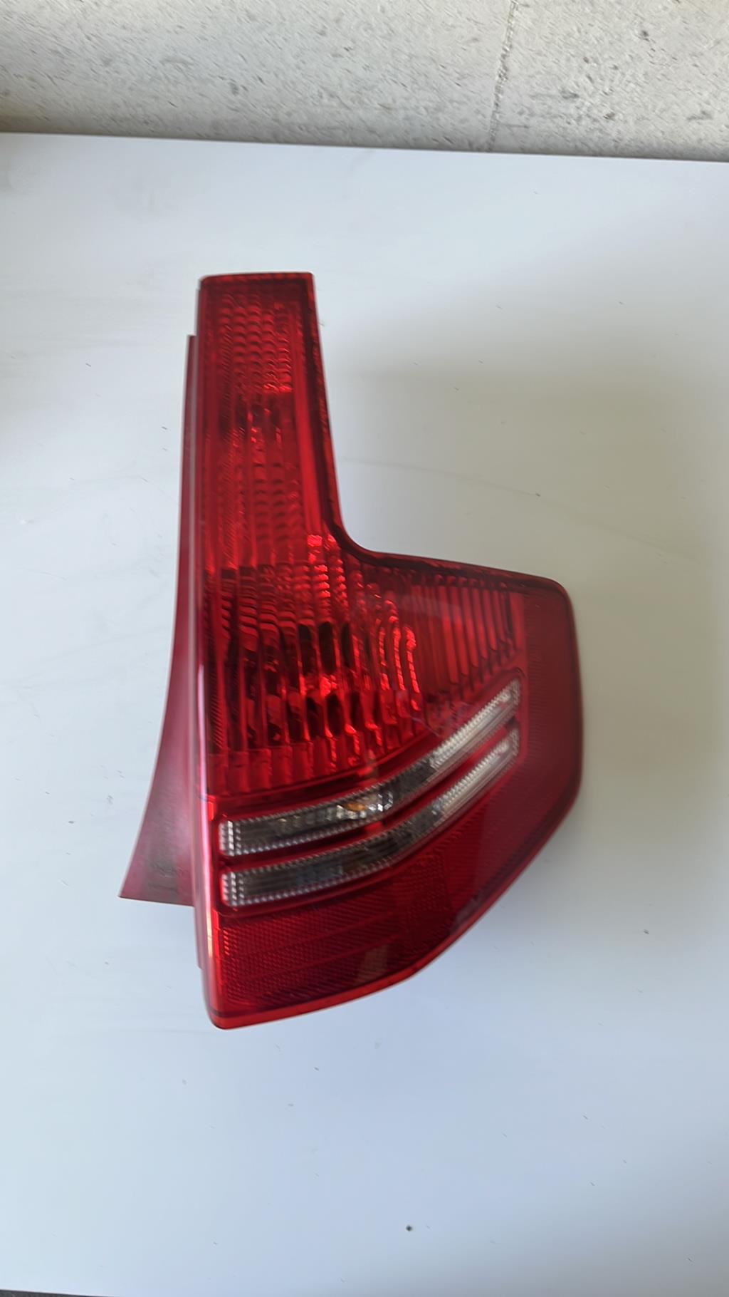 Fanale posteriore principale destro (luci) CITROEN C4 1 PHASE 1 Gasolina - 1