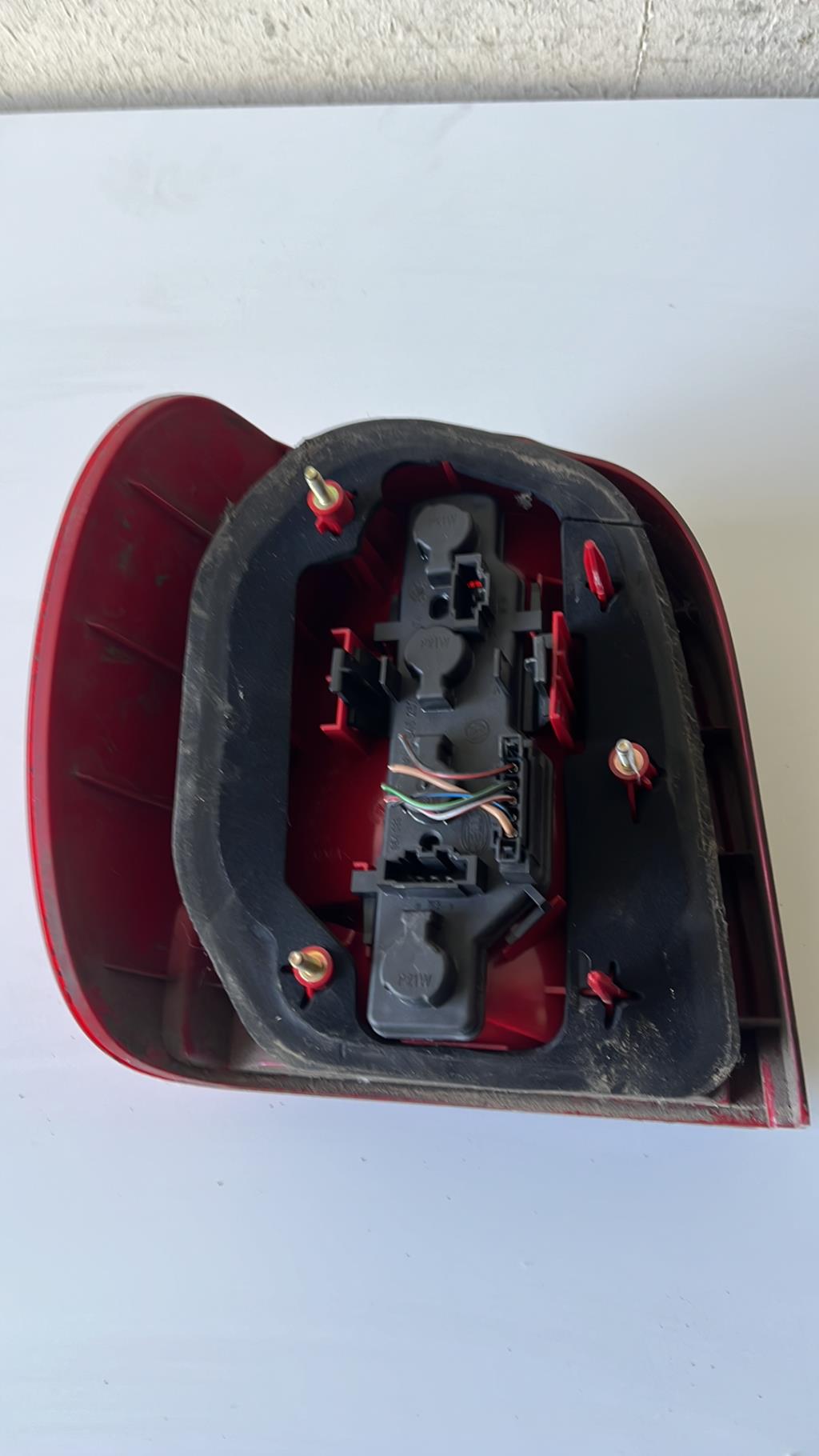 Fanale posteriore principale destro (luci) VOLKSWAGEN POLO 3 PHASE 2 Gasolina - 1