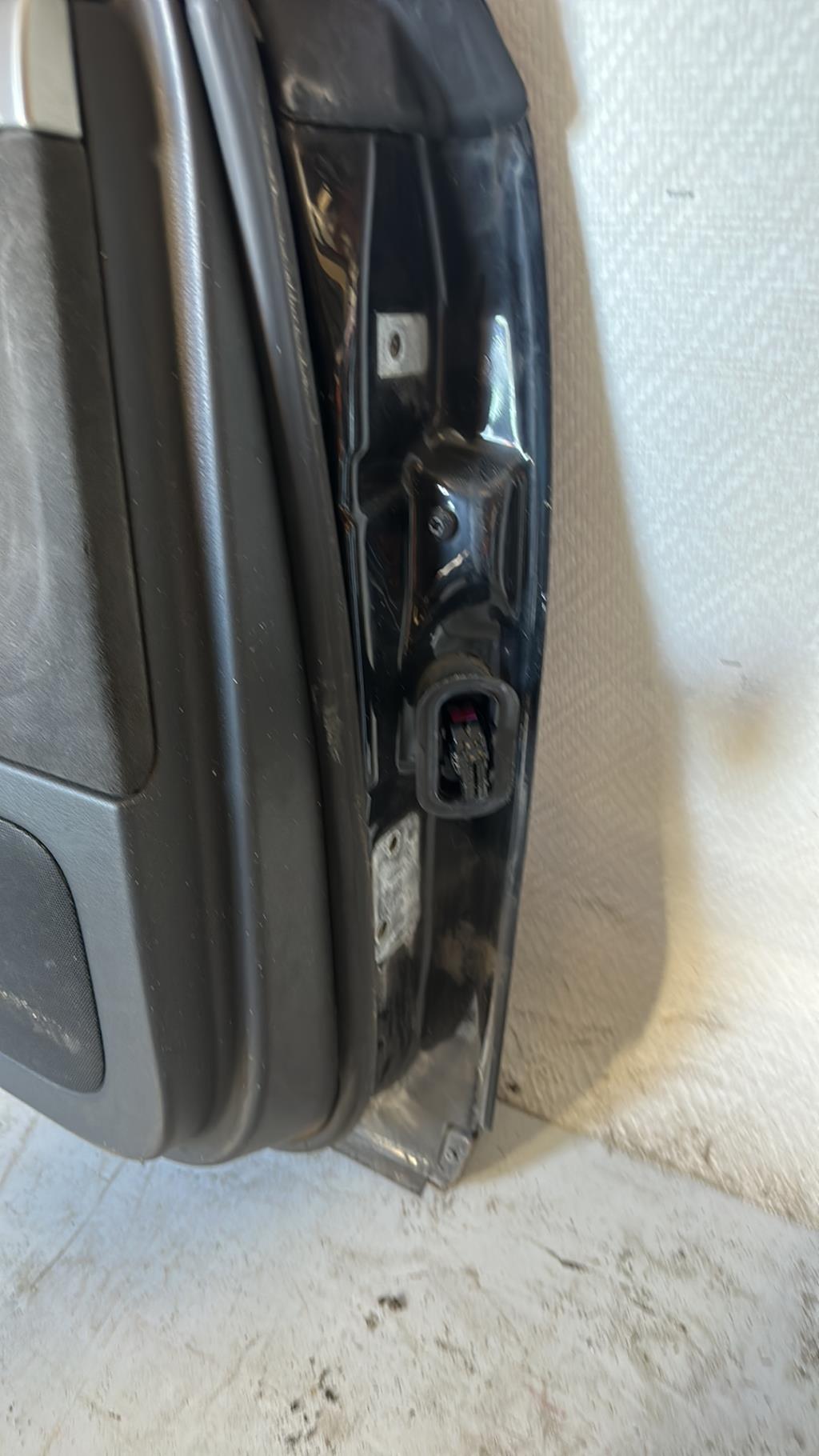 Porte arriere gauche AUDI A4 2 AVANT PHASE 1 BREAK Essence - 1