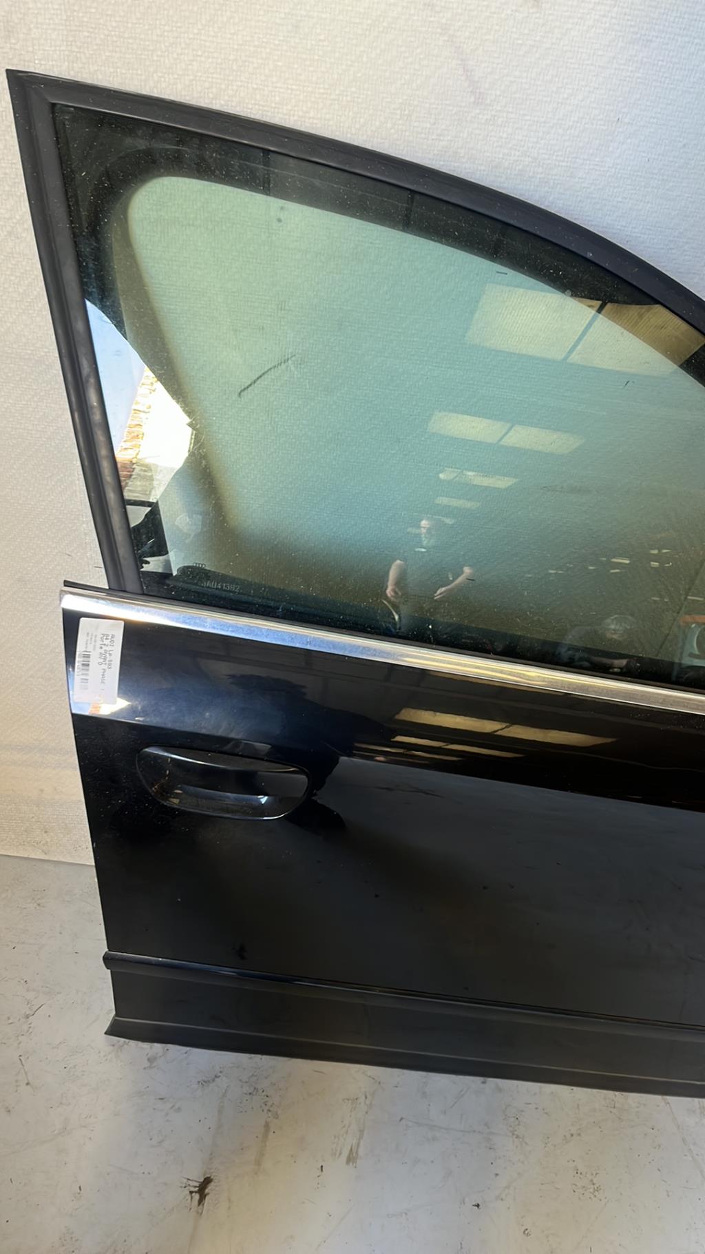 Porte avant droit AUDI A4 2 AVANT PHASE 1 BREAK Essence - 1