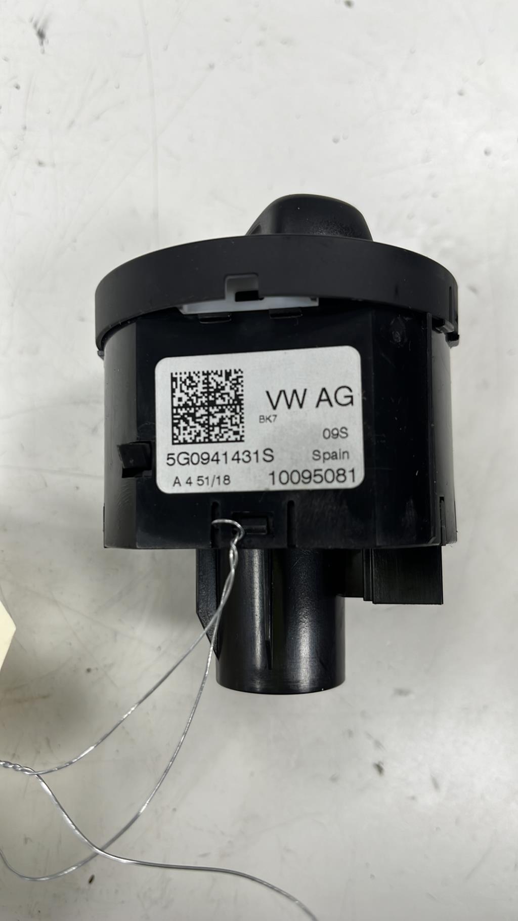 Commande de phare VOLKSWAGEN POLO 6 PHASE 1 Essence - 1