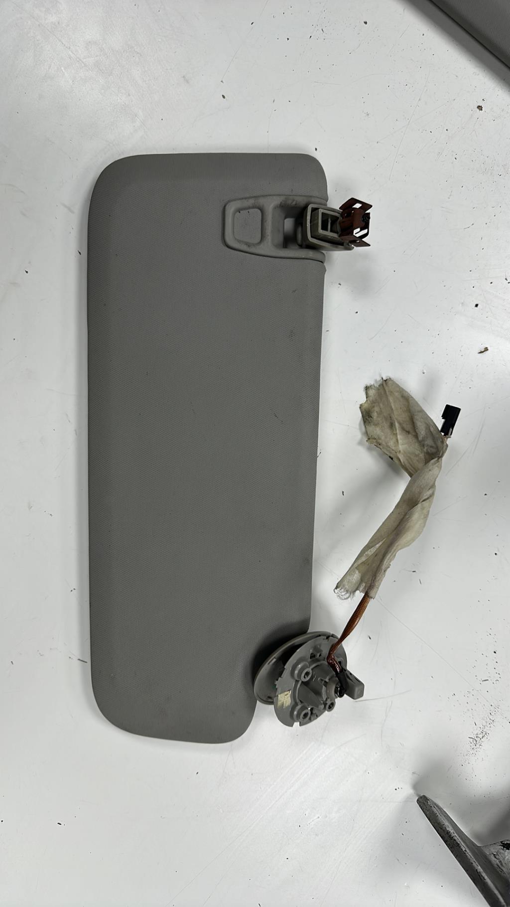 Visiera parasole sinistra OPEL ASTRA J PHASE 1 Diésel - 1