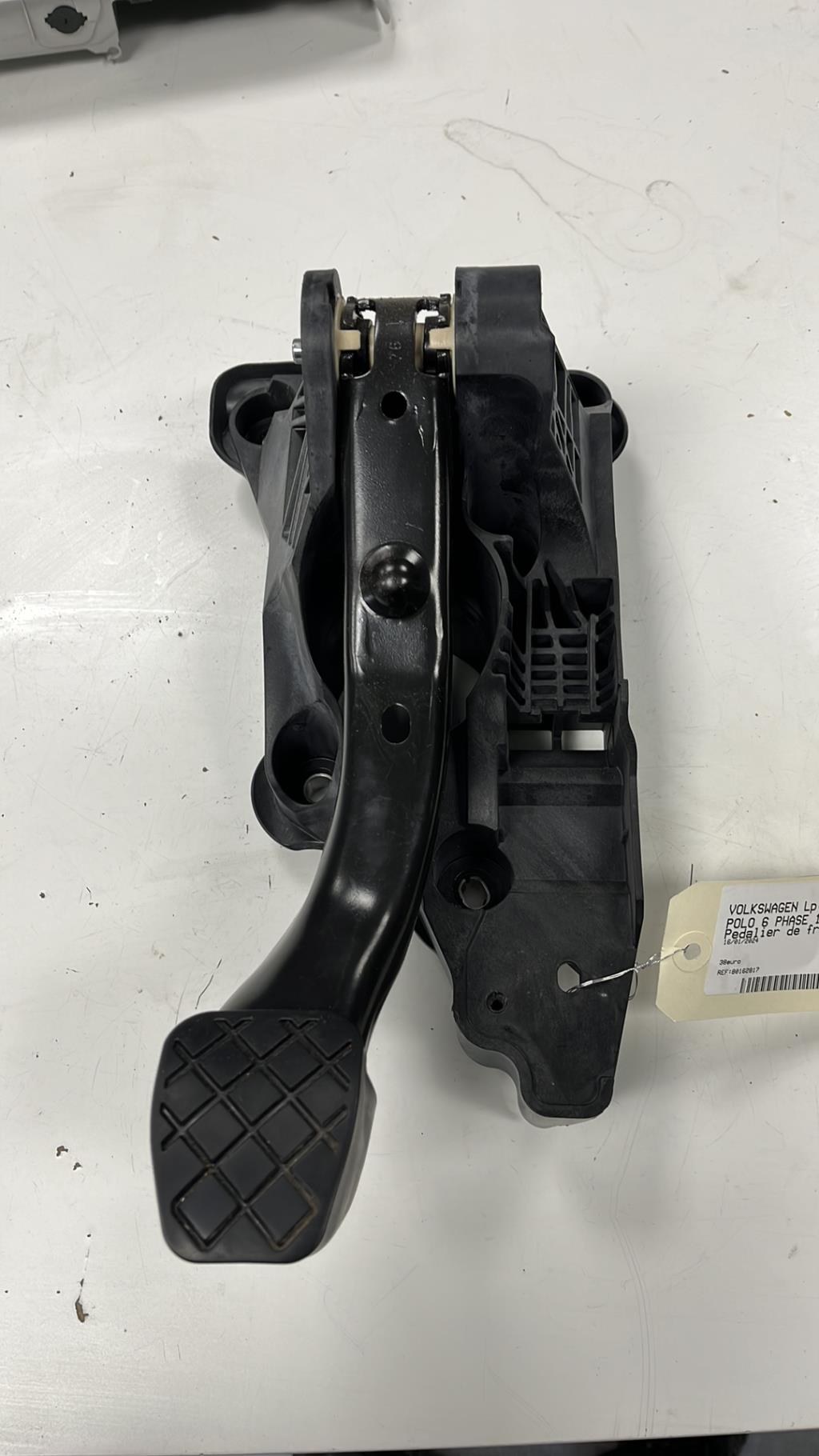 Pedale del freno VOLKSWAGEN POLO 6 PHASE 1 Gasolina - 1