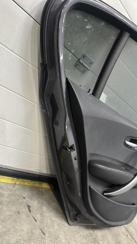 Porte arriere gauche BMW SERIE 1 E87 PHASE 1 Essence - 1