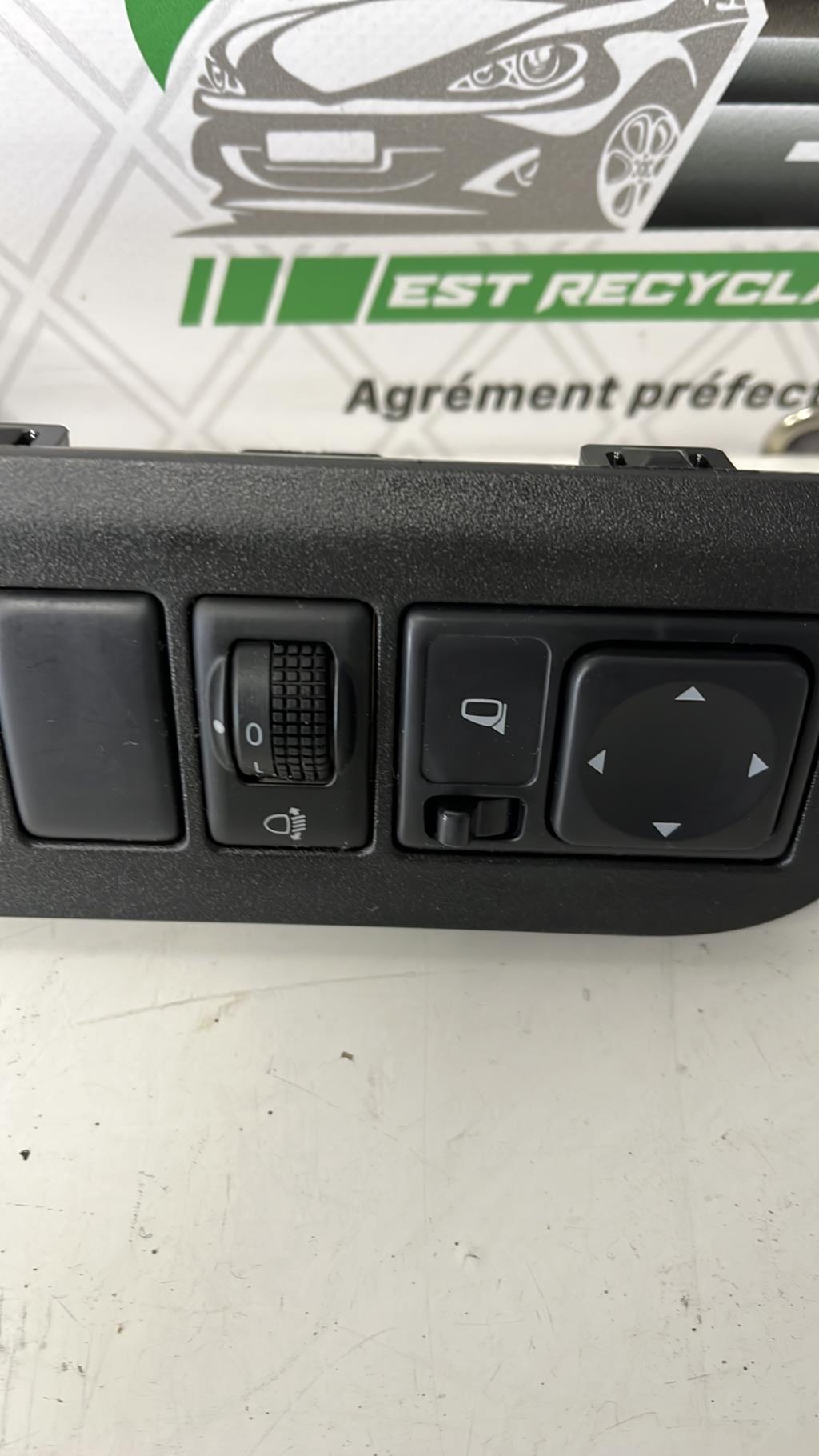 Commande retroviseurs NISSAN NOTE 1 PHASE 2 Diesel - 1