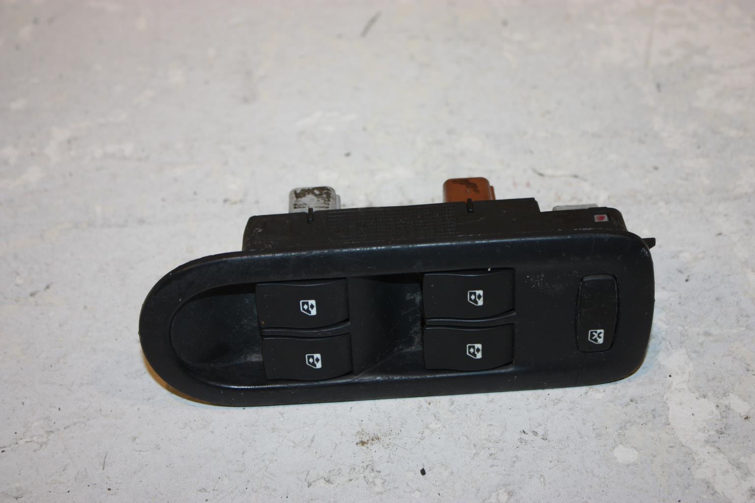 Interrupteur de leve vitre RENAULT MEGANE 2 PHASE 2  - 1