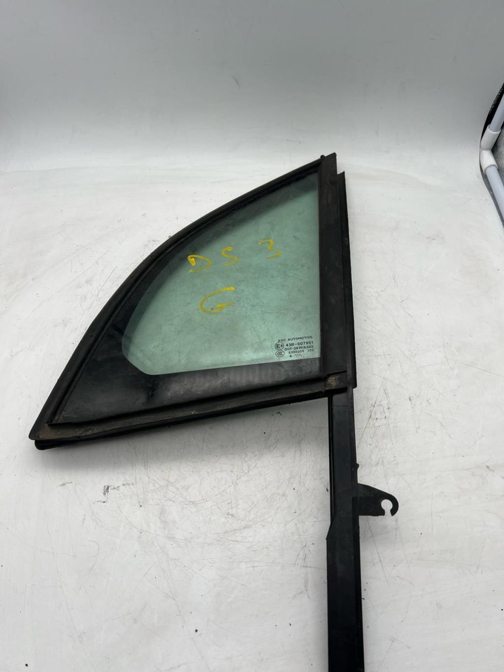 Custode avant gauche CITROEN DS3 PHASE 2  - 1