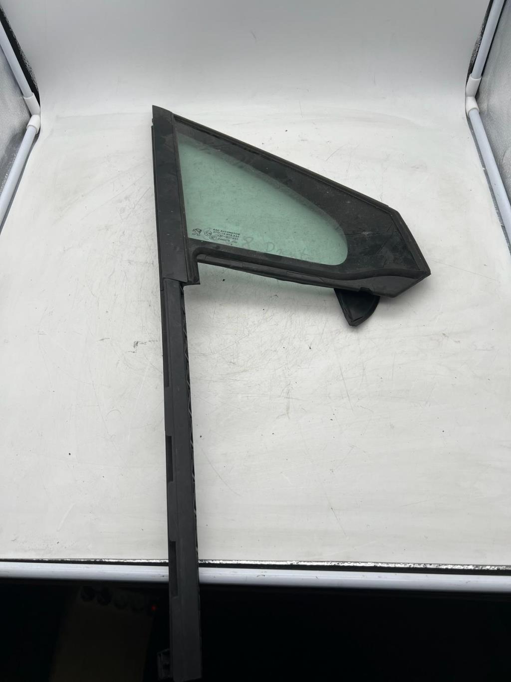 Custode avant droit PEUGEOT 2008 1  - 1