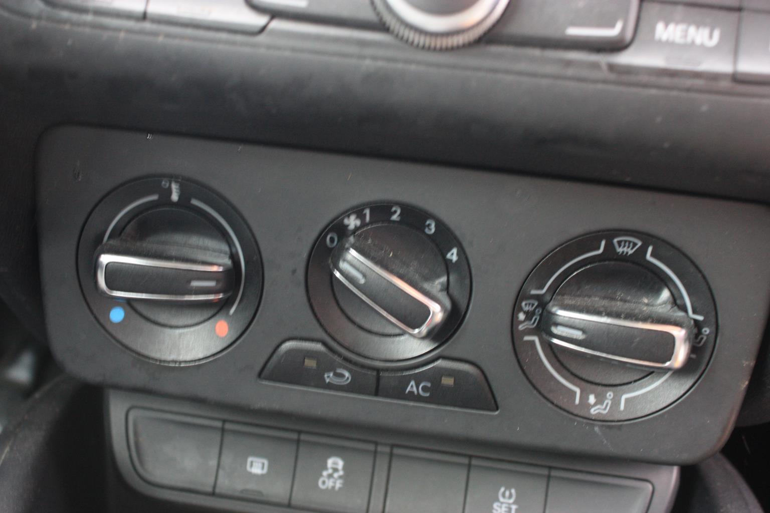 Commande chauffage AUDI A1 1 PHASE 1 Essence - 1