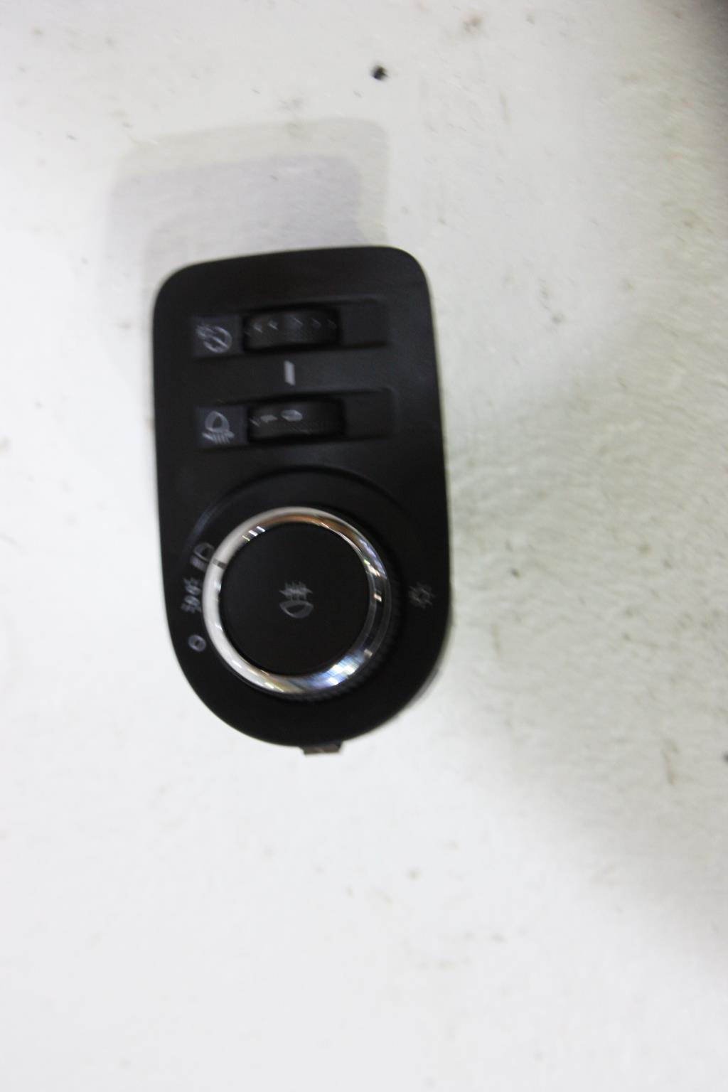 Commande de reglage hauteur de phare OPEL CORSA E Diesel - 1