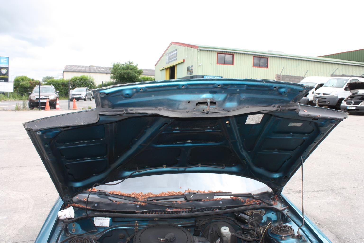 Capot MAZDA 323 4 PHASE 1 Essence - 1