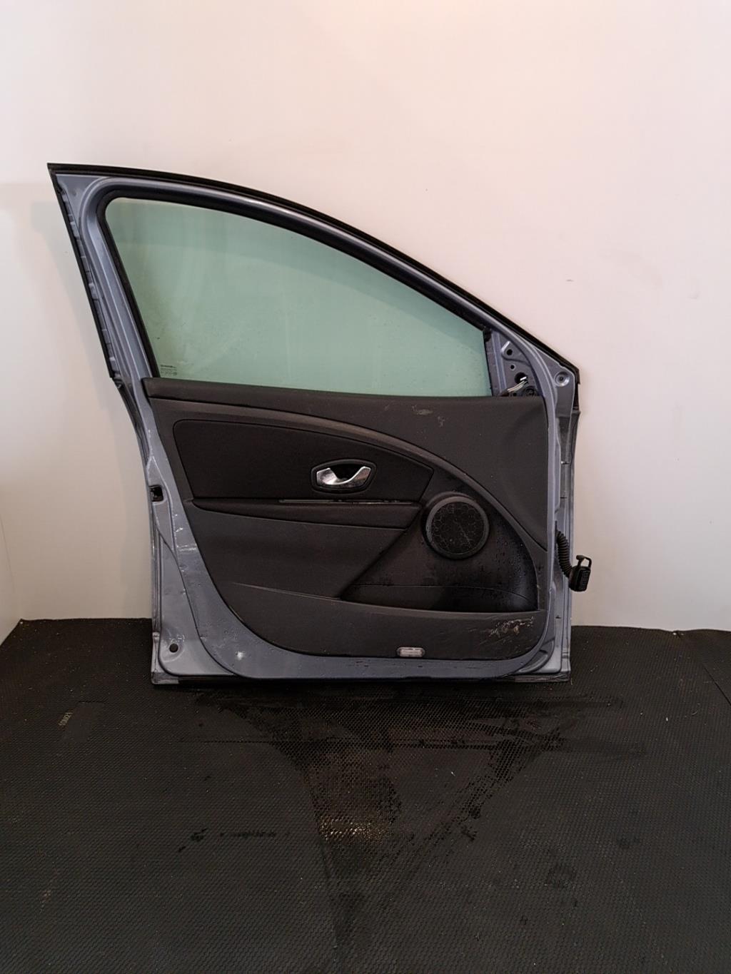 Porte avant gauche RENAULT MEGANE 3 PHASE 1 Diesel - 1