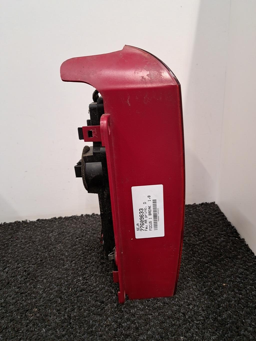 Feu arriere principal droit (feux) FORD FOCUS 1 BREAK Diesel - 1