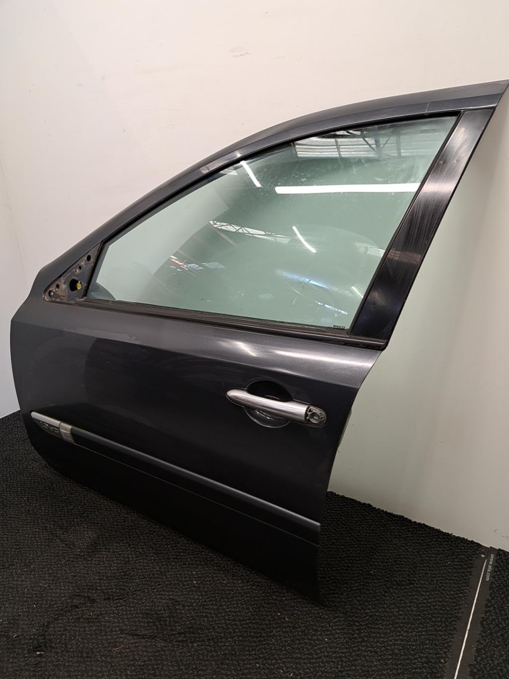 Porte avant gauche RENAULT LAGUNA 2 PHASE 2 BREAK Diesel - 1