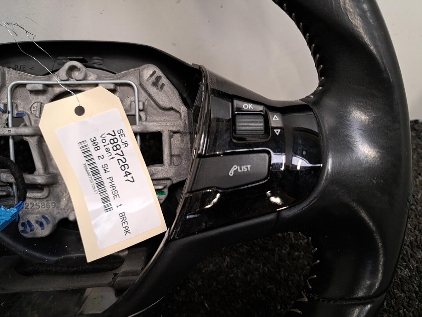 Volant PEUGEOT 308 2 SW PHASE 1 BREAK Diesel - 1