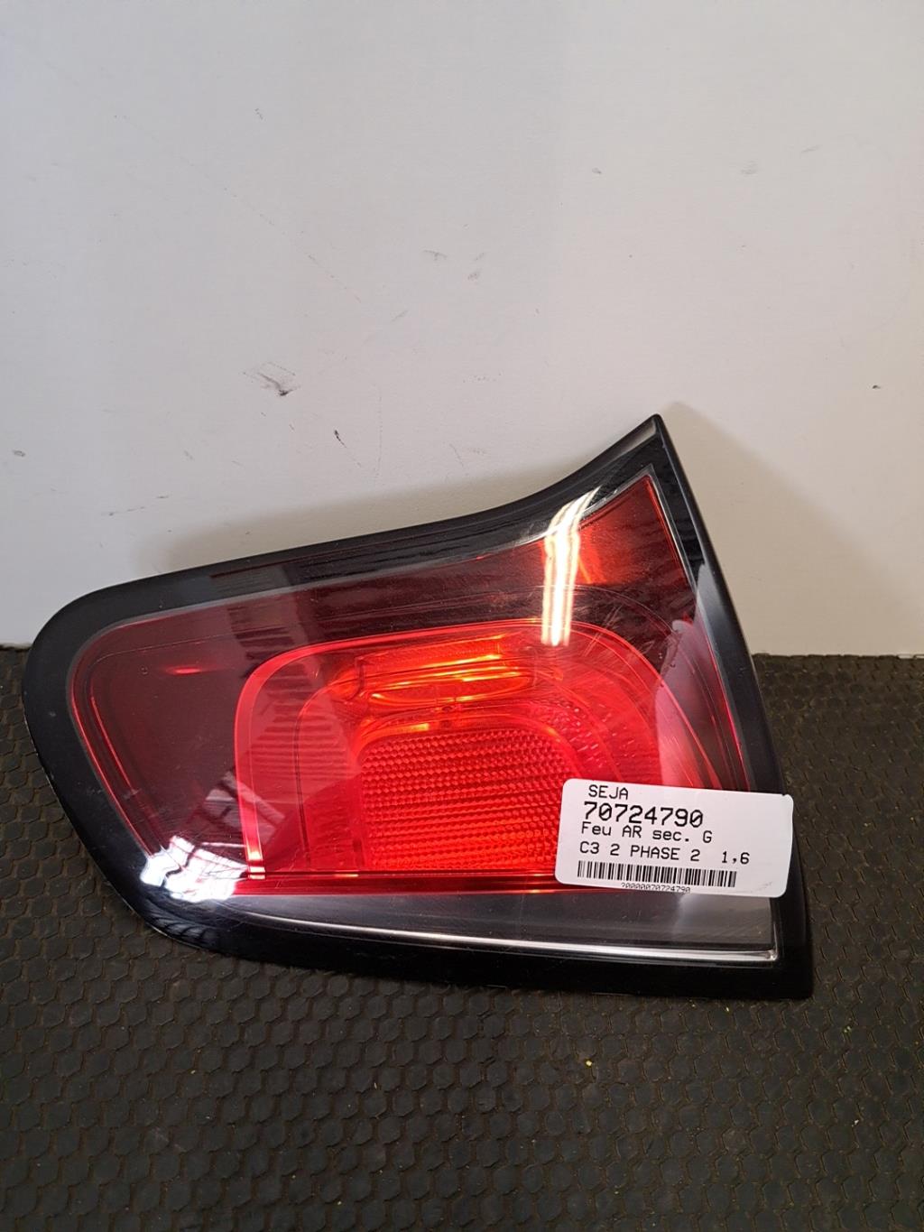 Feu arriere secondaire gauche (feux) CITROEN C3 2 PHASE 2 Diesel - 1