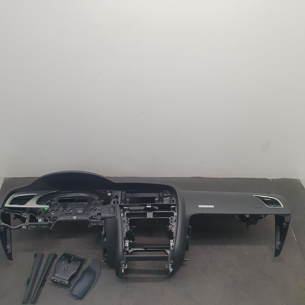Tableau de bord AUDI A5 1 SPORTBACK PHASE 1 Diesel - 1
