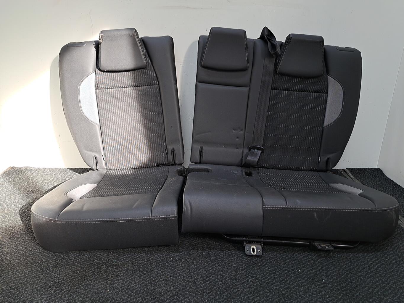 Interieur complet PEUGEOT 2008 1 PHASE 1 Diesel - 1