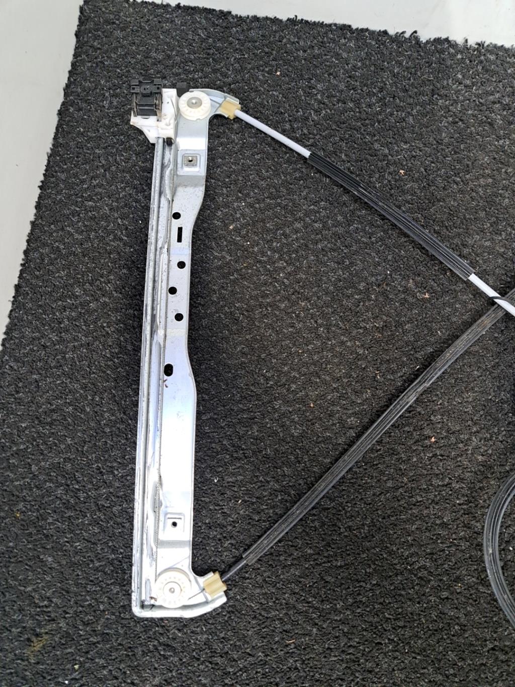 Leve vitre electrique avant droit DS DS3 PHASE 2 Essence - 1