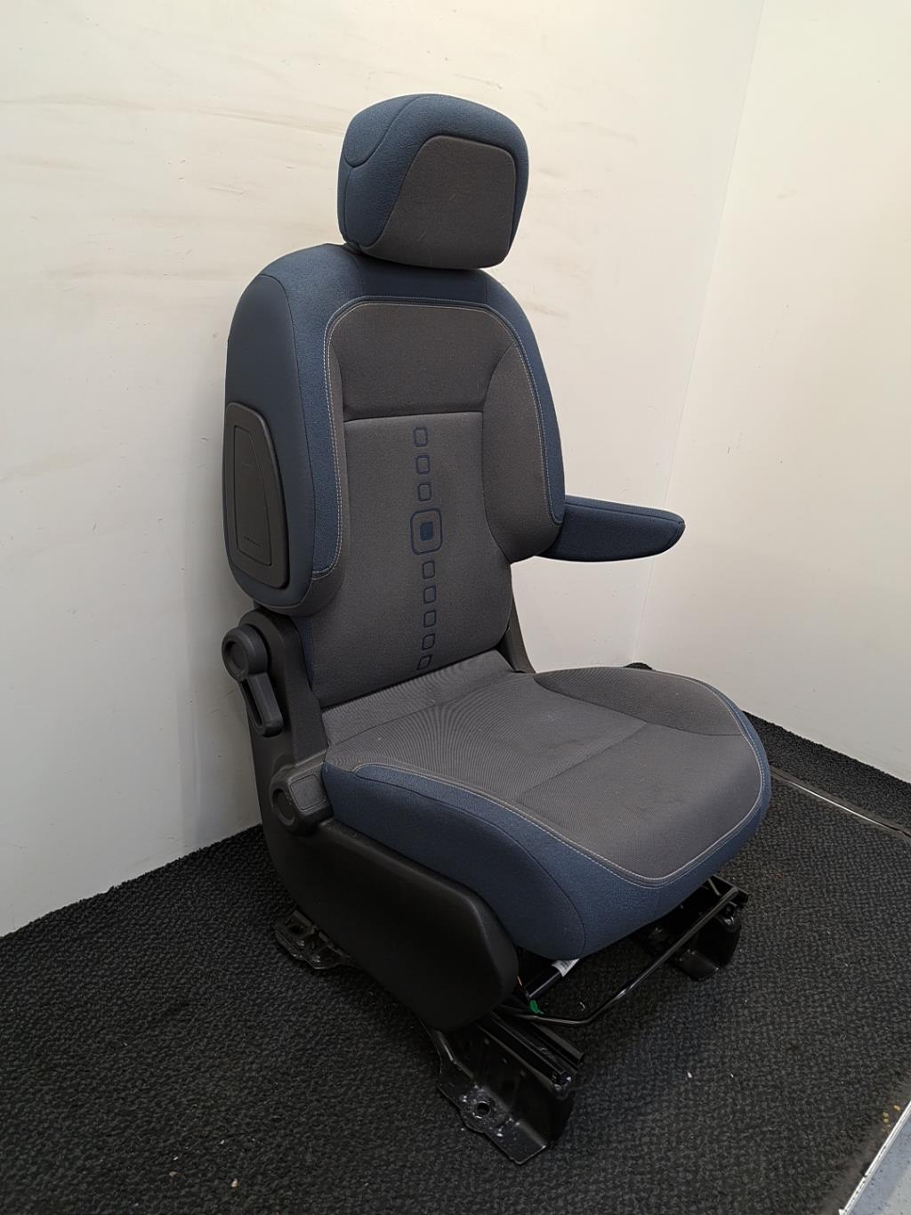 Siege avant droit CITROEN BERLINGO 2 PHASE 1 Diesel - 1