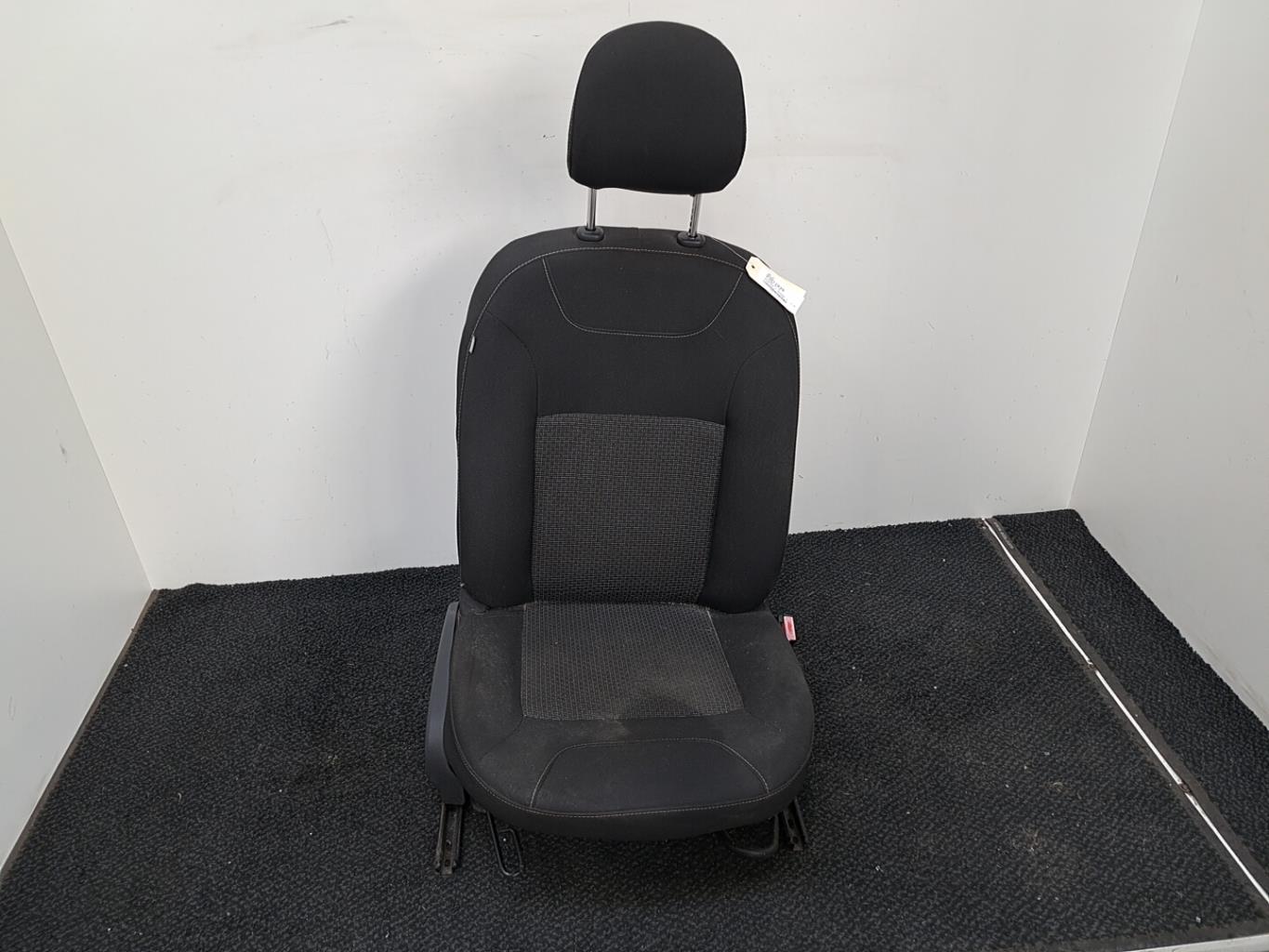 Siege avant droit DACIA DUSTER 1 PHASE 1 Diesel - 1