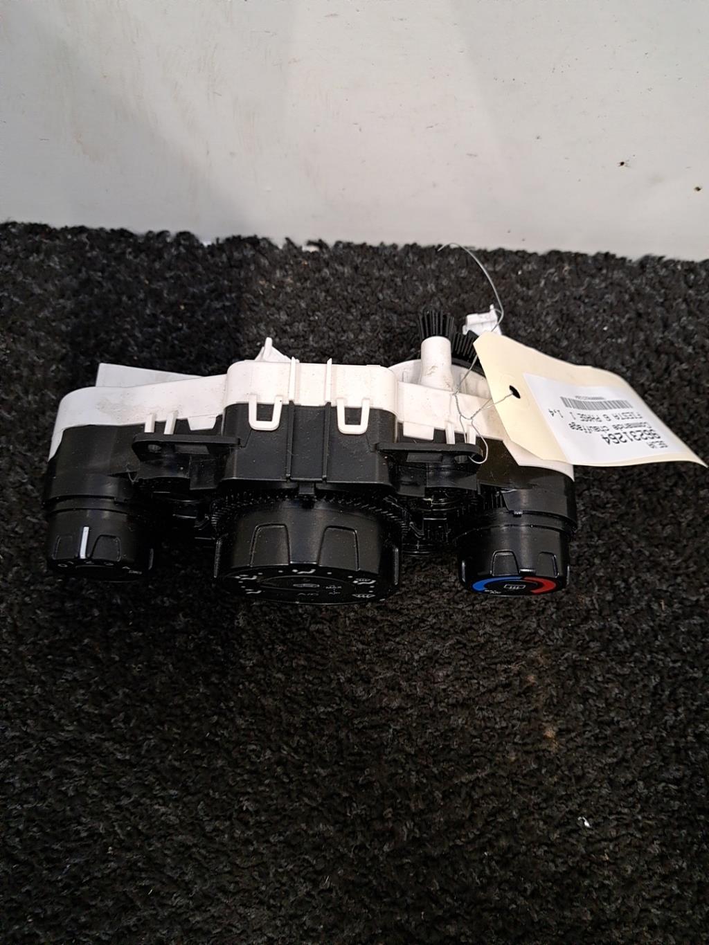 Commande chauffage FORD FIESTA 6 PHASE 1 Diesel - 1