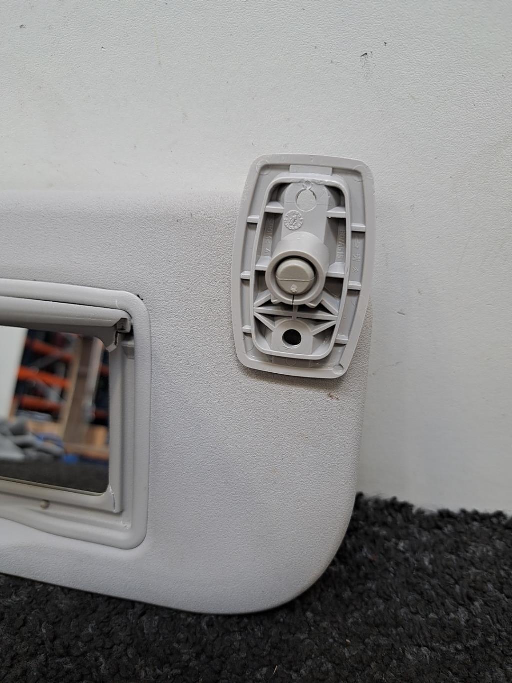 Pare soleil droit CITROEN C3 2 PHASE 1 Essence - 1