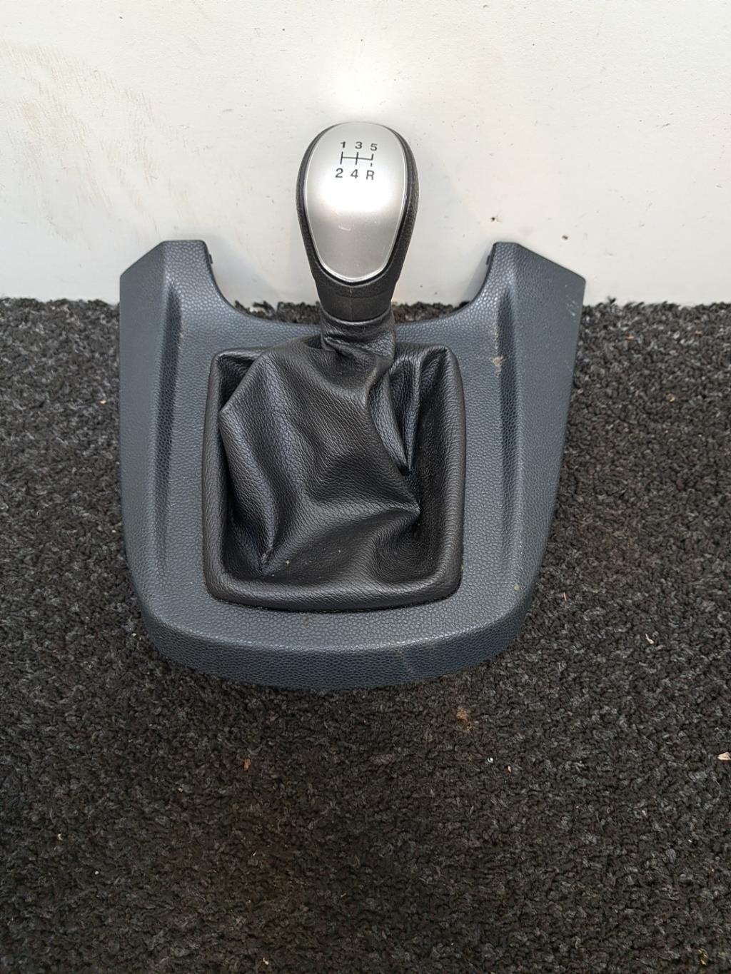 Pommeau de vitesses FORD FIESTA 6 PHASE 1 Diesel - 1