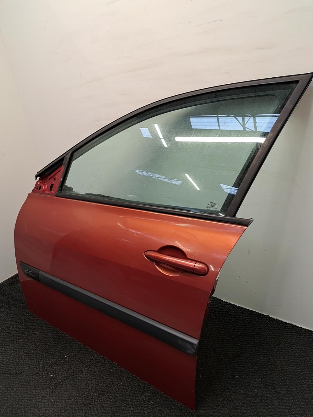 Porte avant gauche RENAULT MEGANE 2 PHASE 2 Diesel - 1