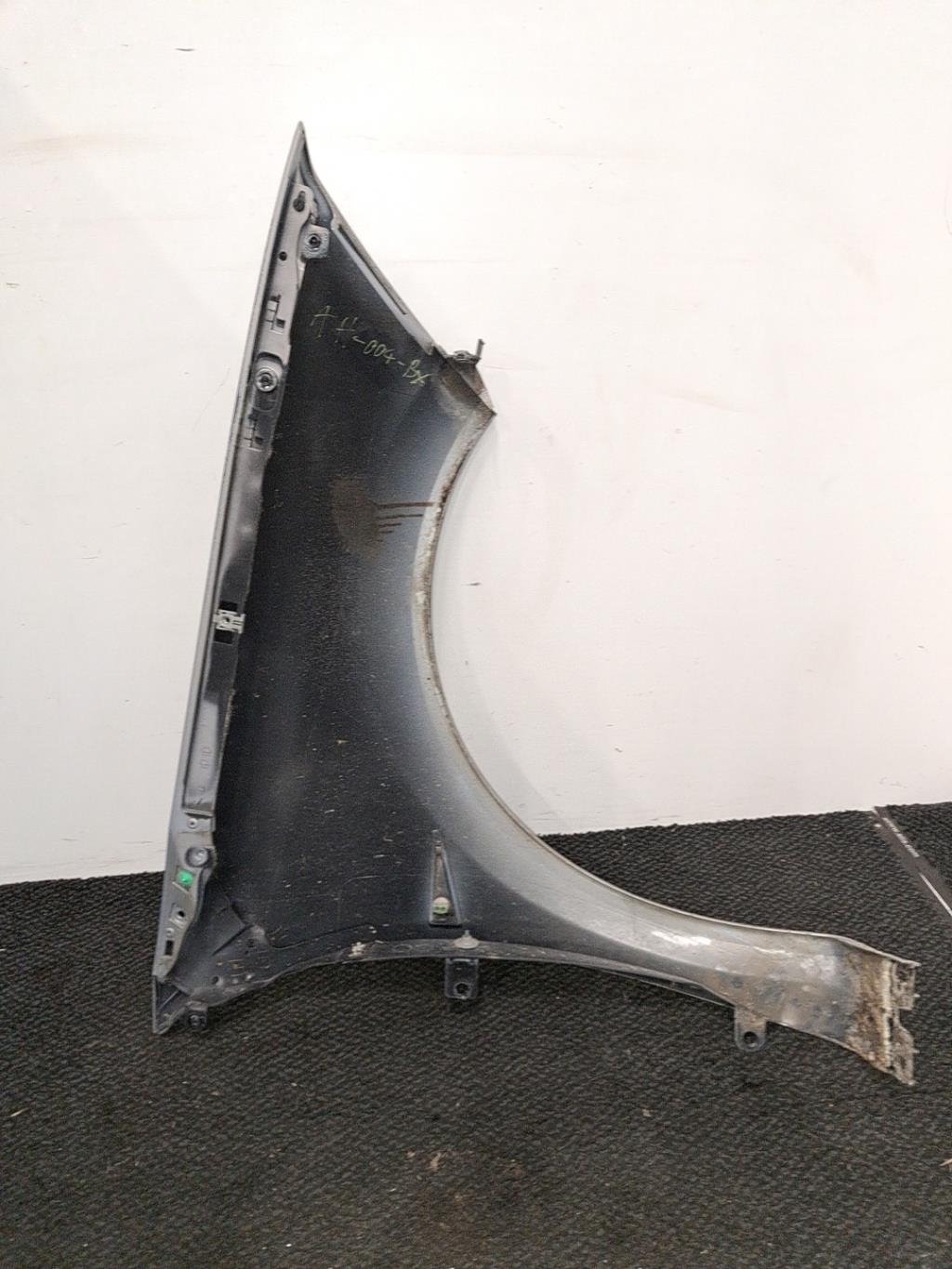 Aile avant gauche RENAULT MEGANE 2 PHASE 1 Essence - 1