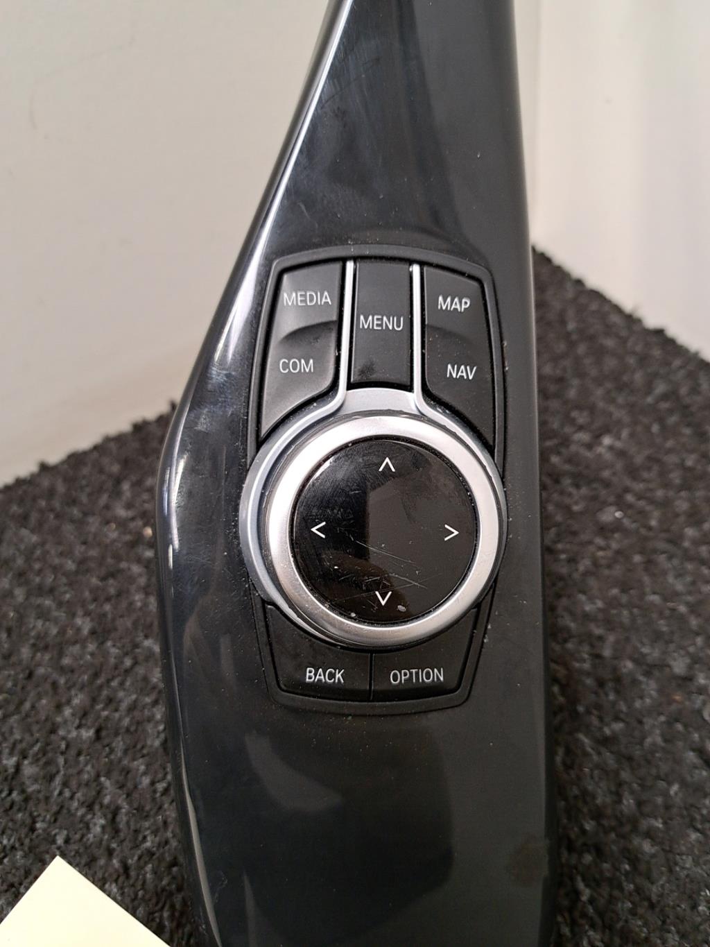 Commande GPS BMW SERIE 1 F20 PHASE 2 Essence - 1