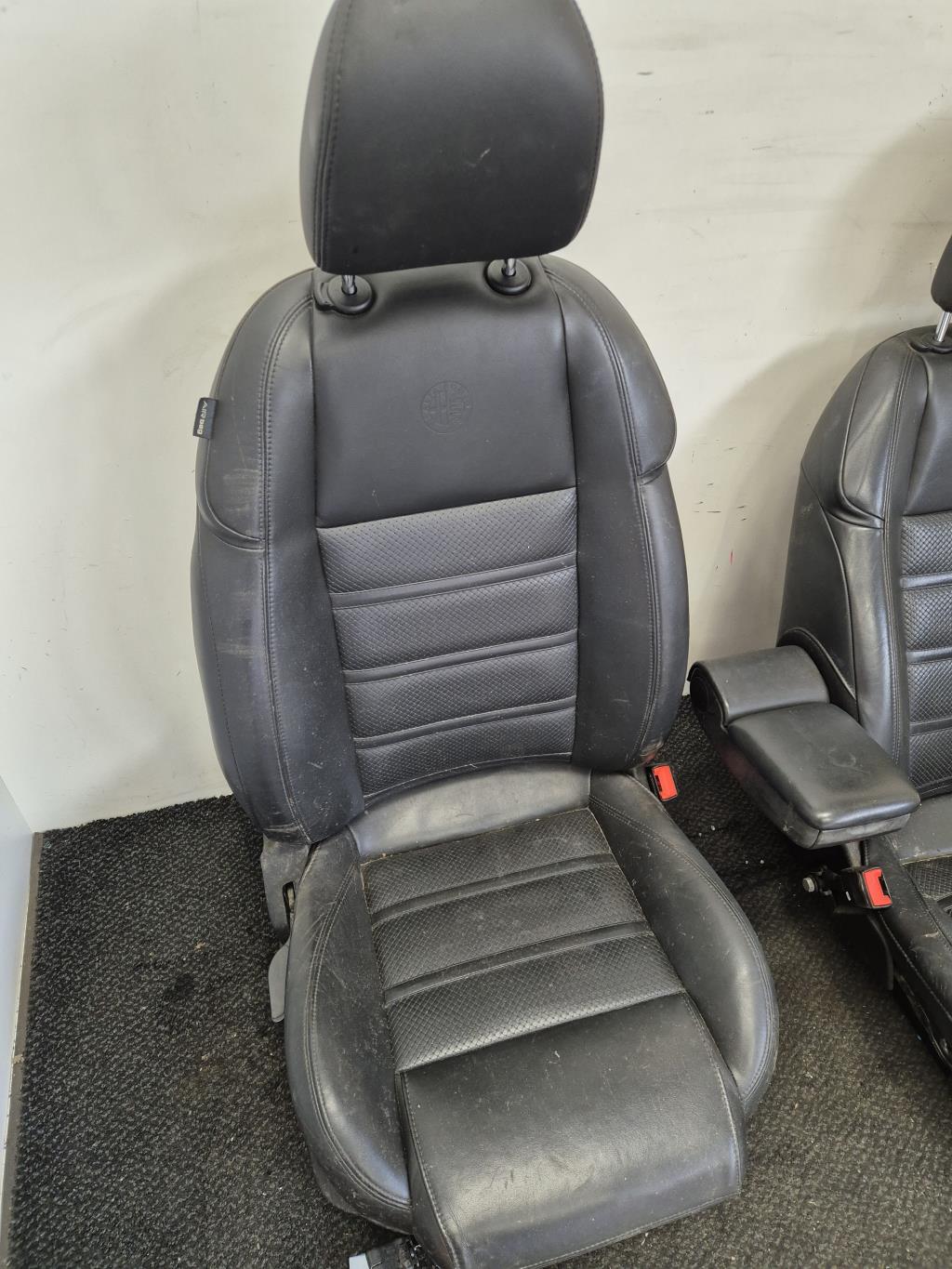 Interieur complet ALFA ROMEO GIULIETTA 2 PHASE 1 Diesel - 1