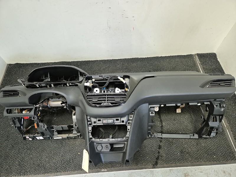 Planche de bord complete PEUGEOT 208 1 PHASE 1 Diesel - 1