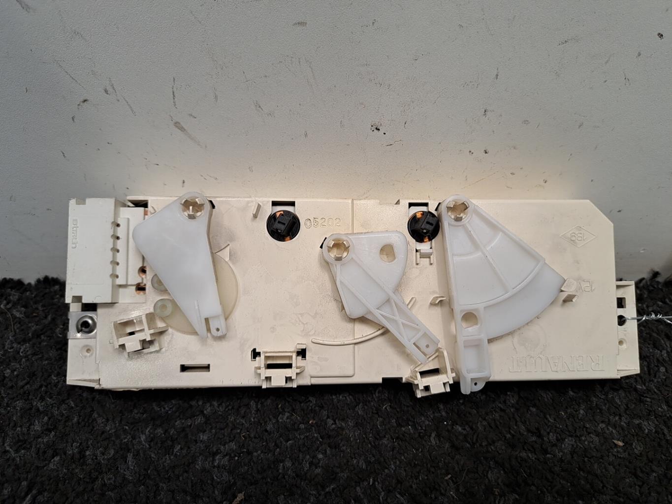 Commande chauffage RENAULT TWINGO 1 PHASE 3 Essence - 1