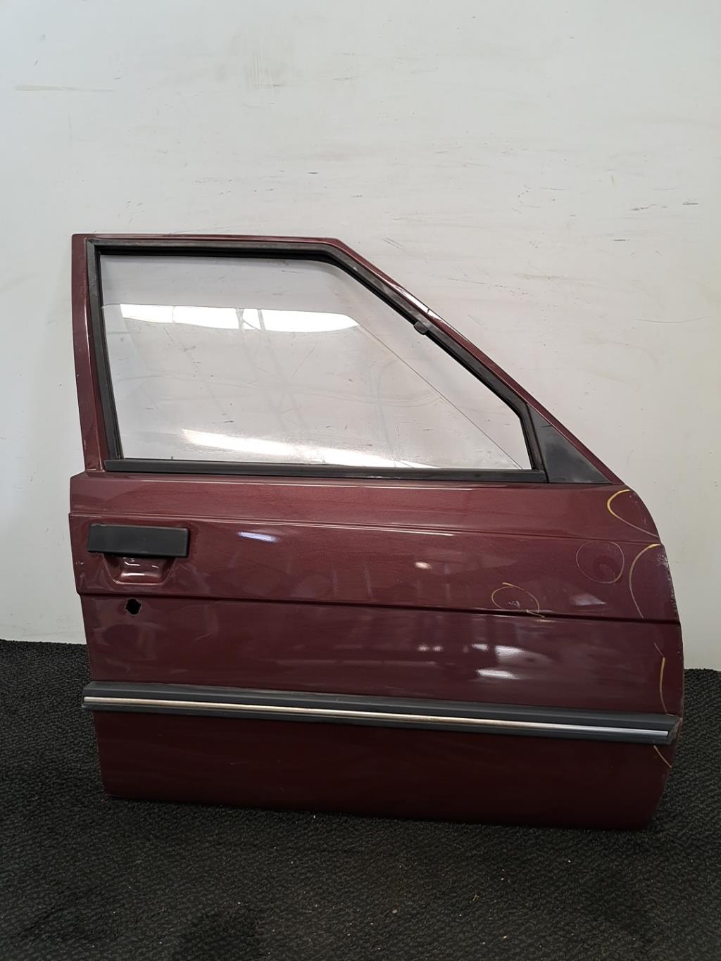 Porte avant droit RENAULT R9  - 1
