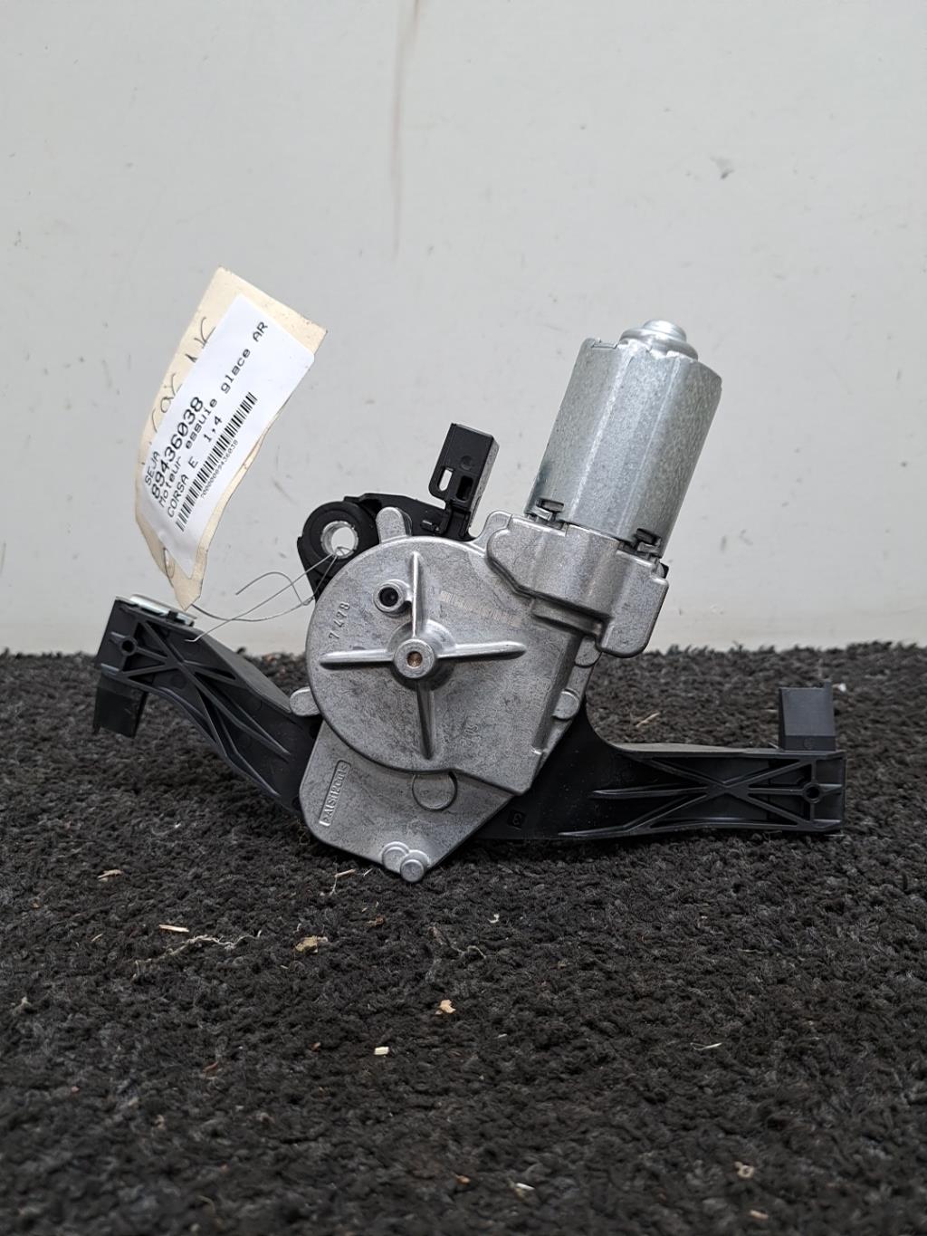 Moteur essuie glace arriere OPEL CORSA E Essence - 1