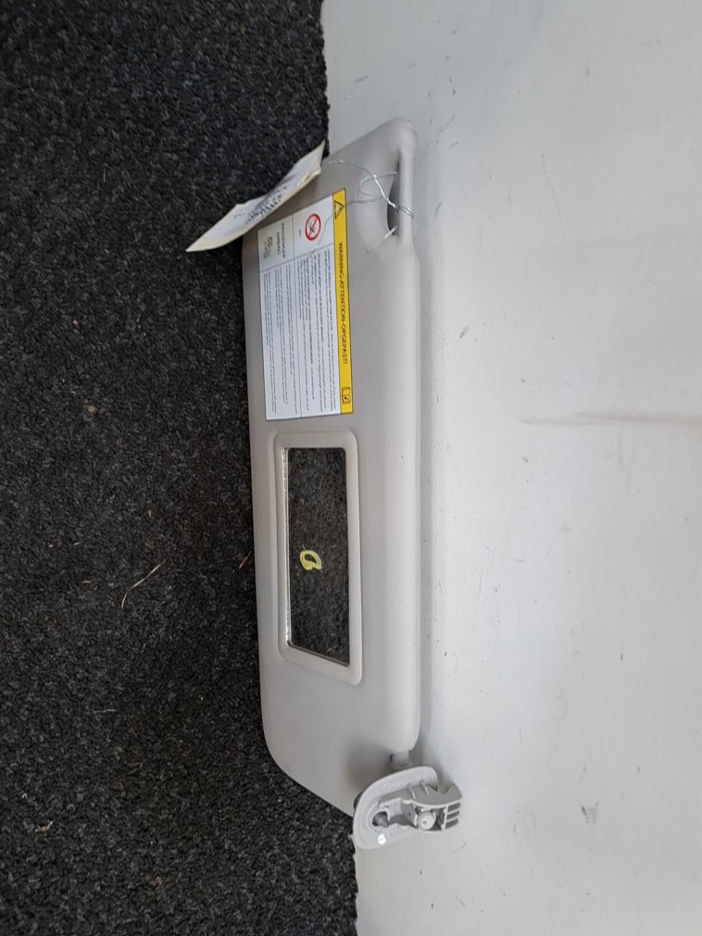 Pare soleil droit RENAULT TWINGO 2 PHASE 2 Diesel - 1