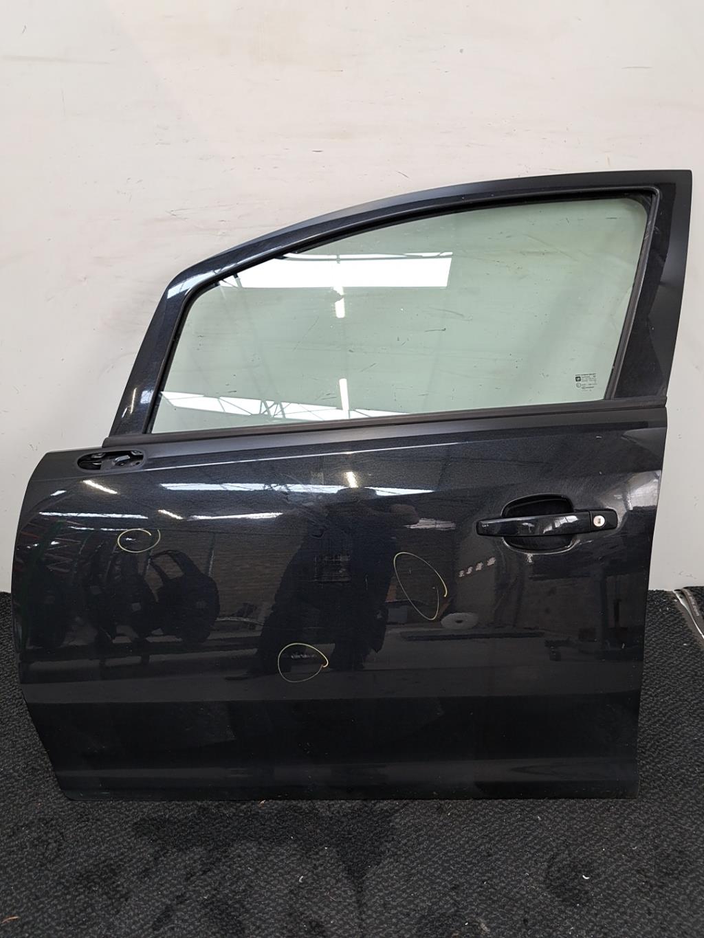 Porte avant gauche OPEL CORSA D PHASE 2 Diesel - 1