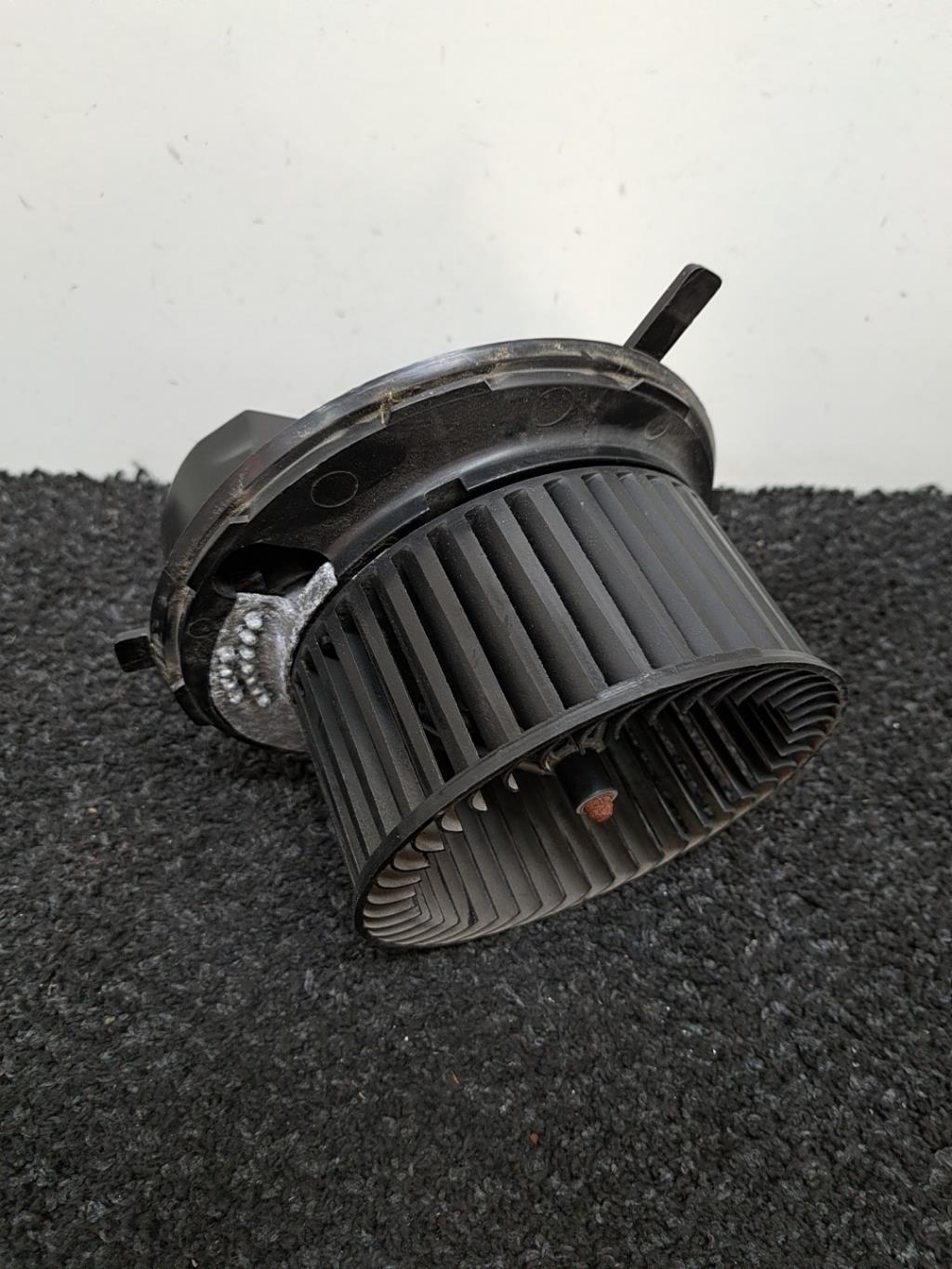 Ventilateur chauffage VOLKSWAGEN GOLF 5 Diesel - 1