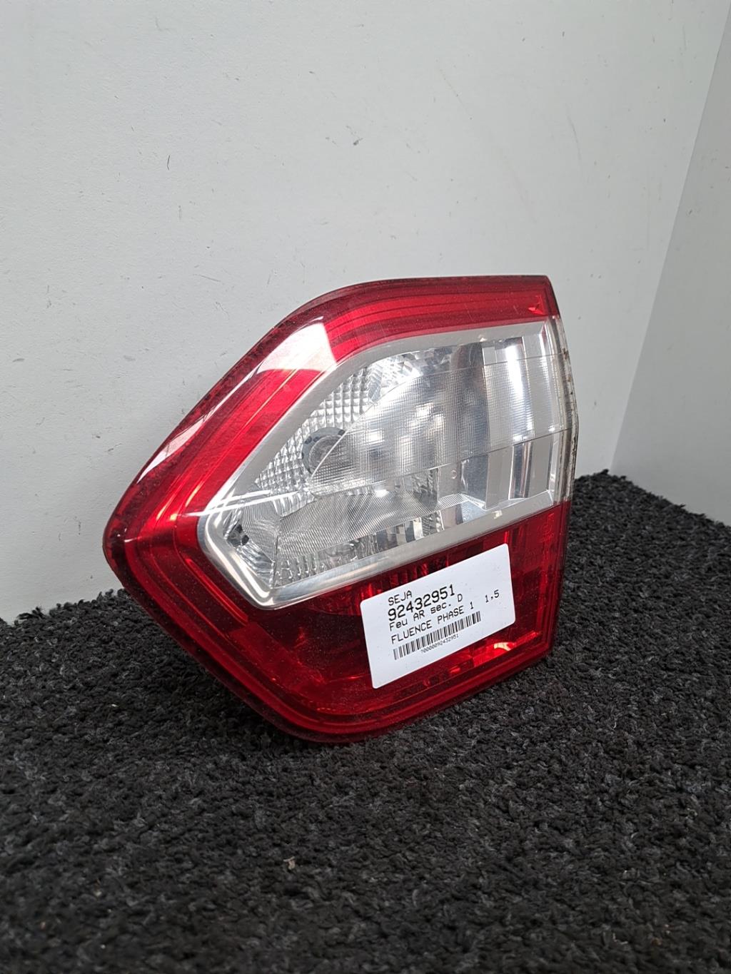 Feu arriere secondaire droit (feux) RENAULT FLUENCE PHASE 1 Diesel - 1