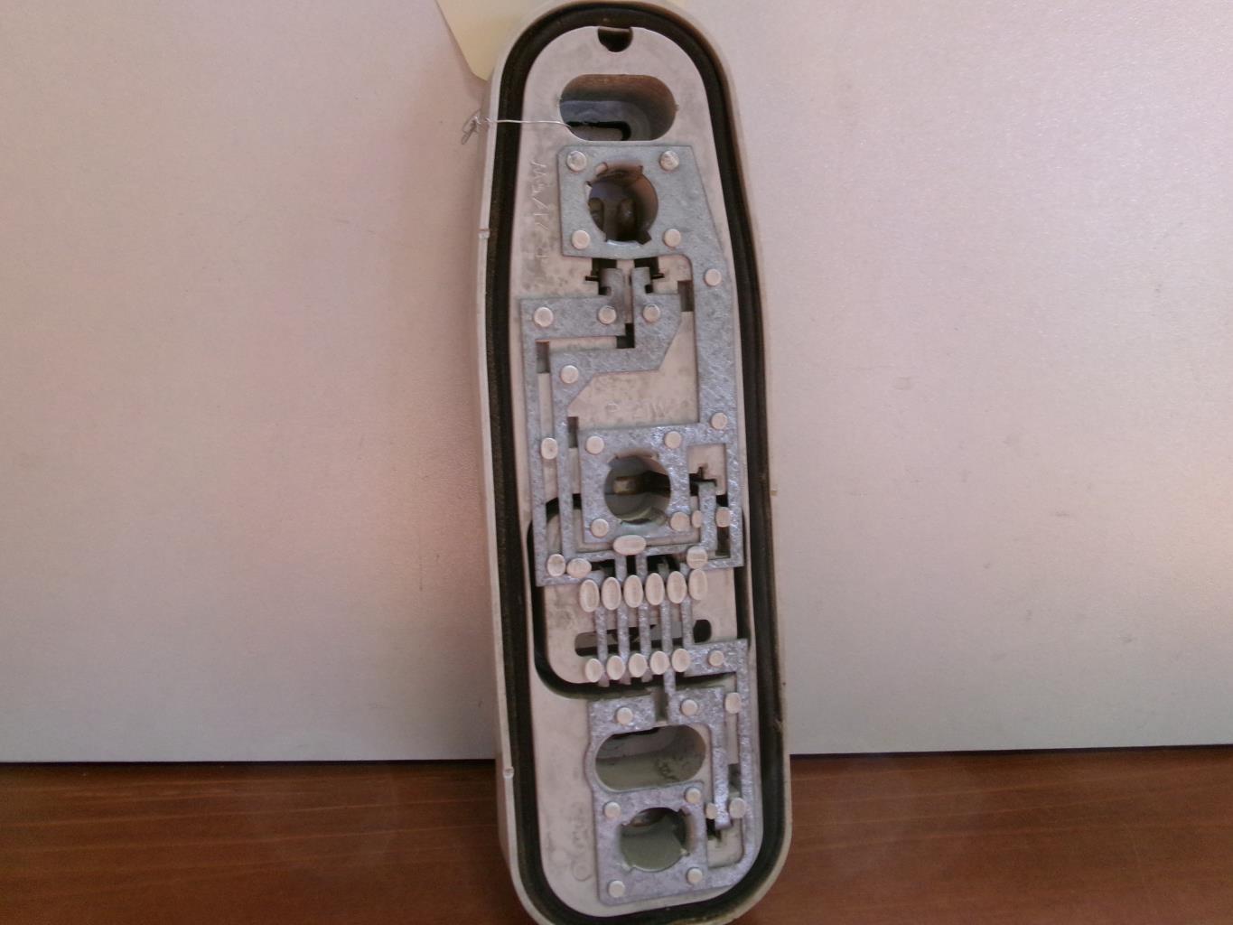 Base portalampade fanale posteriore destro RENAULT TWINGO 1 PHASE 2  - 1