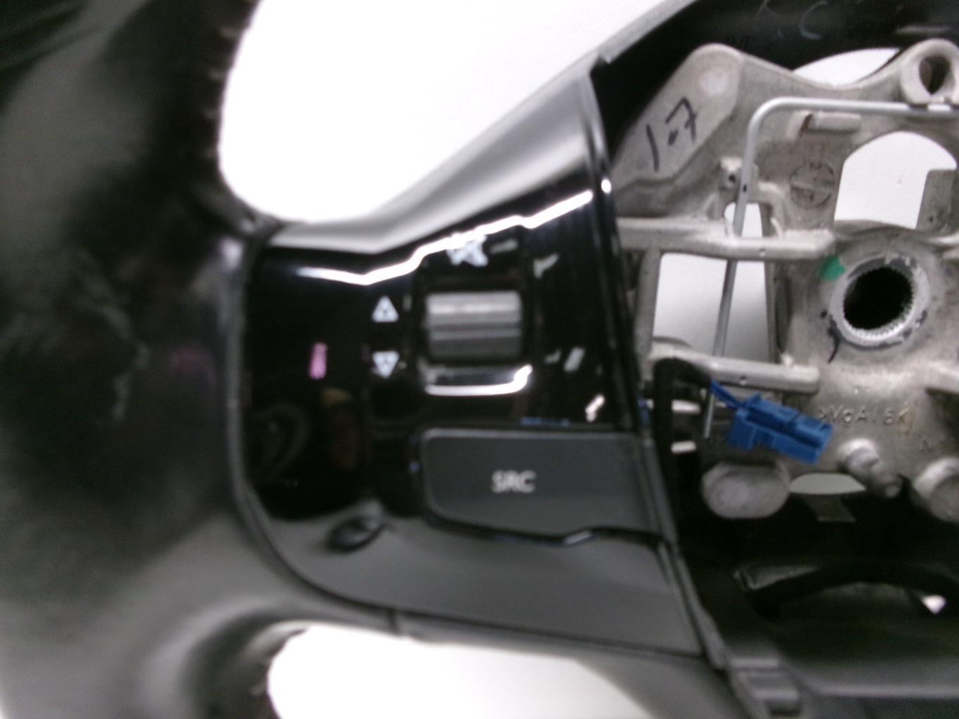 Volant PEUGEOT 308 2 PHASE 1 Essence - 1