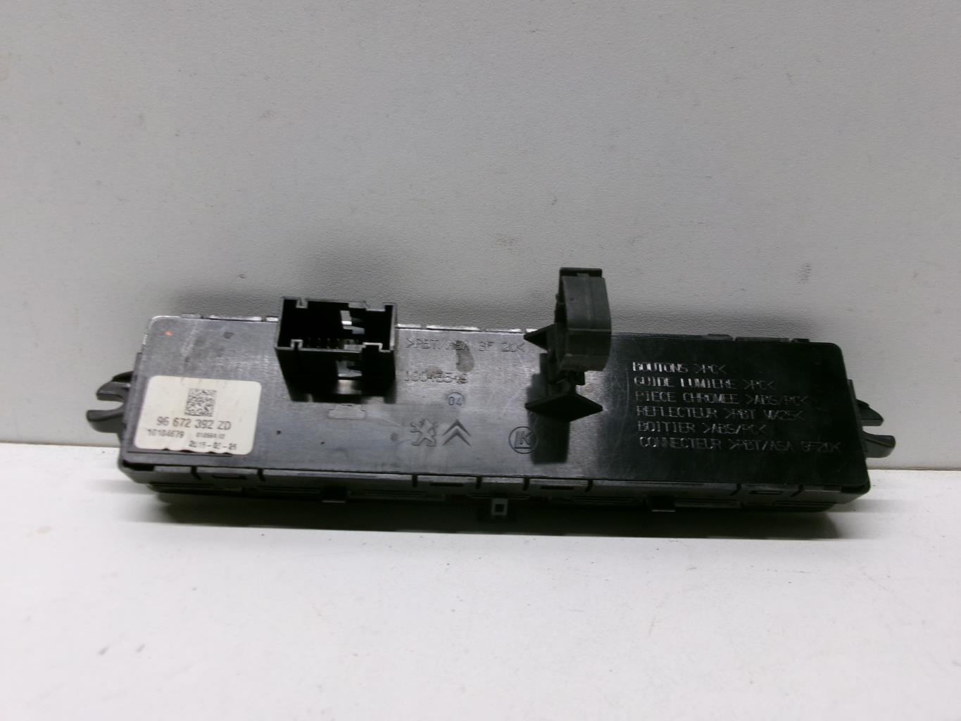 Bouton de warning PEUGEOT 5008 2 PHASE 1  - 1
