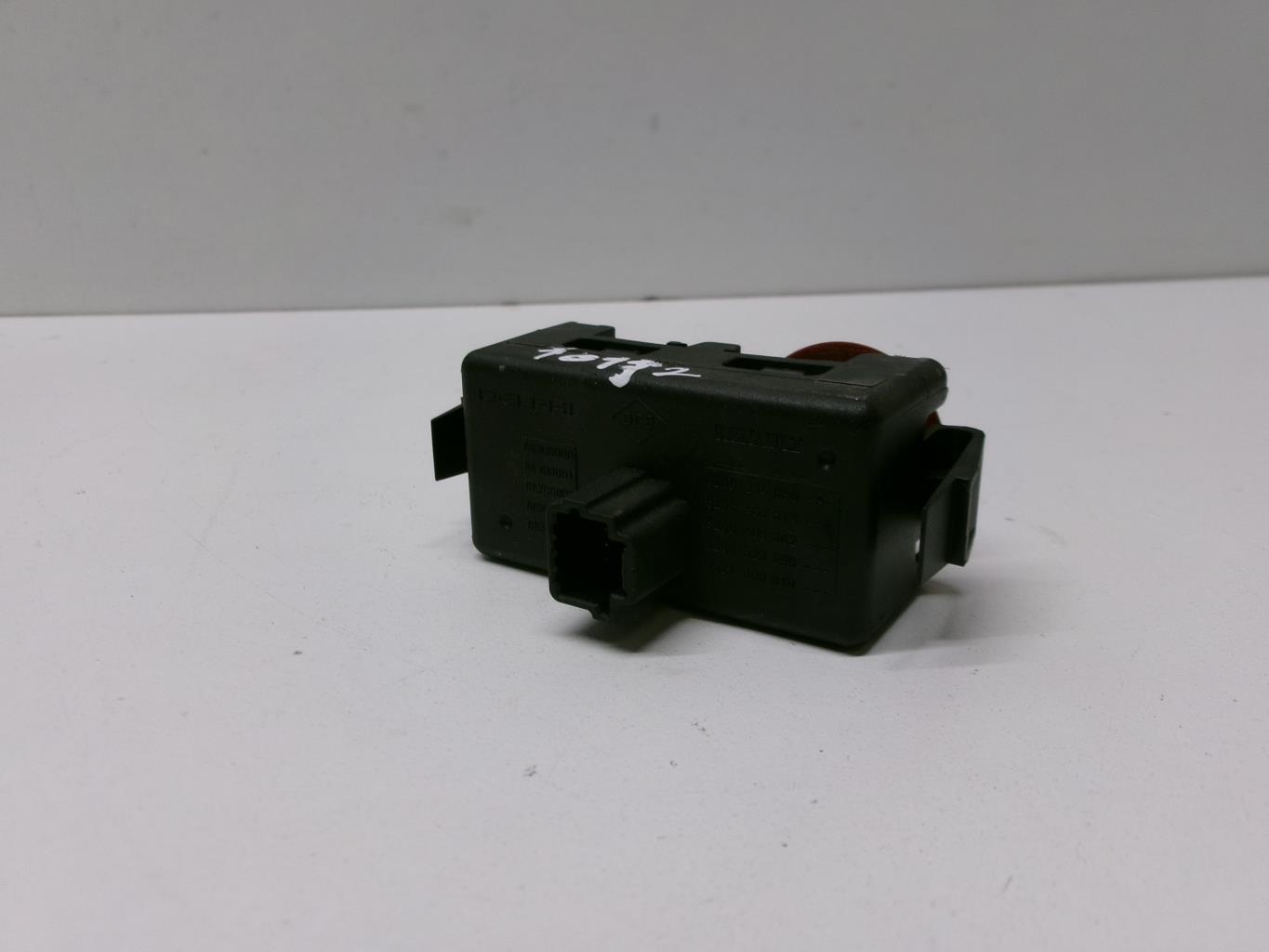 Botón de emergencia RENAULT CLIO 3 PHASE 1 Diésel - 1