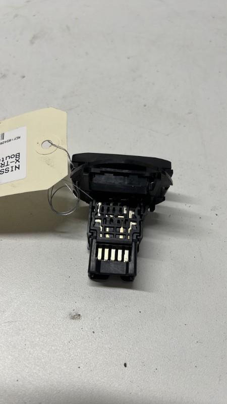 Interruttore luci emergenza NISSAN X-TRAIL 1 PHASE 2  - 1