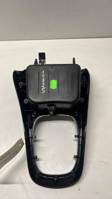 Console central (interieur plastique) OPEL ADAM  - 1