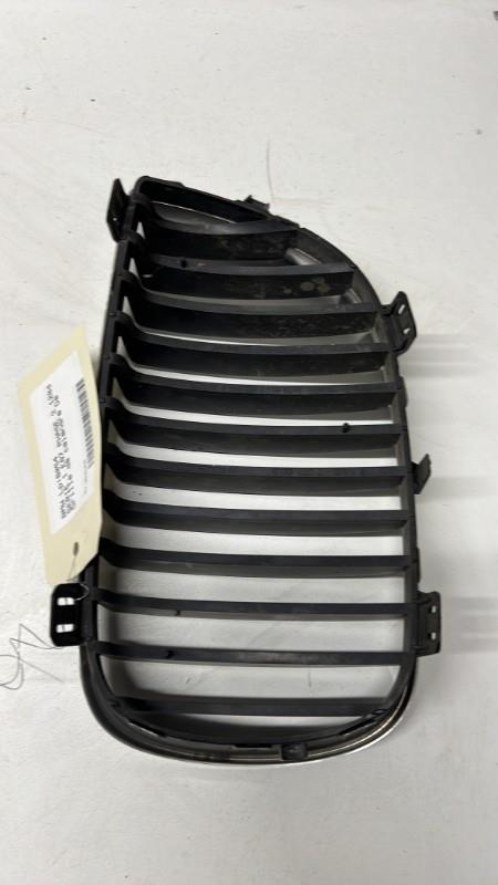 Grille de calandre droite BMW SERIE 1 E87 PHASE 2  - 1