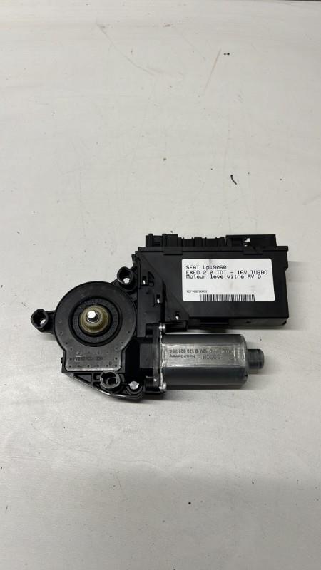 Motore alzacristalli anteriore destro SEAT EXEO  - 1